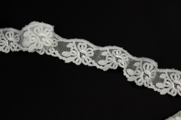 Cute openwork guipure warm white 0.5mb