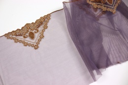Miękki, elastyczny haft, koronka na tiulu, złoty wzór 0,6mb